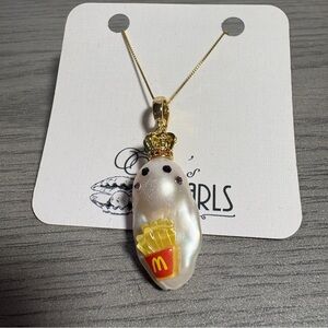 NET Gold and White Baroque freshwater Pearl Pendant Necklace